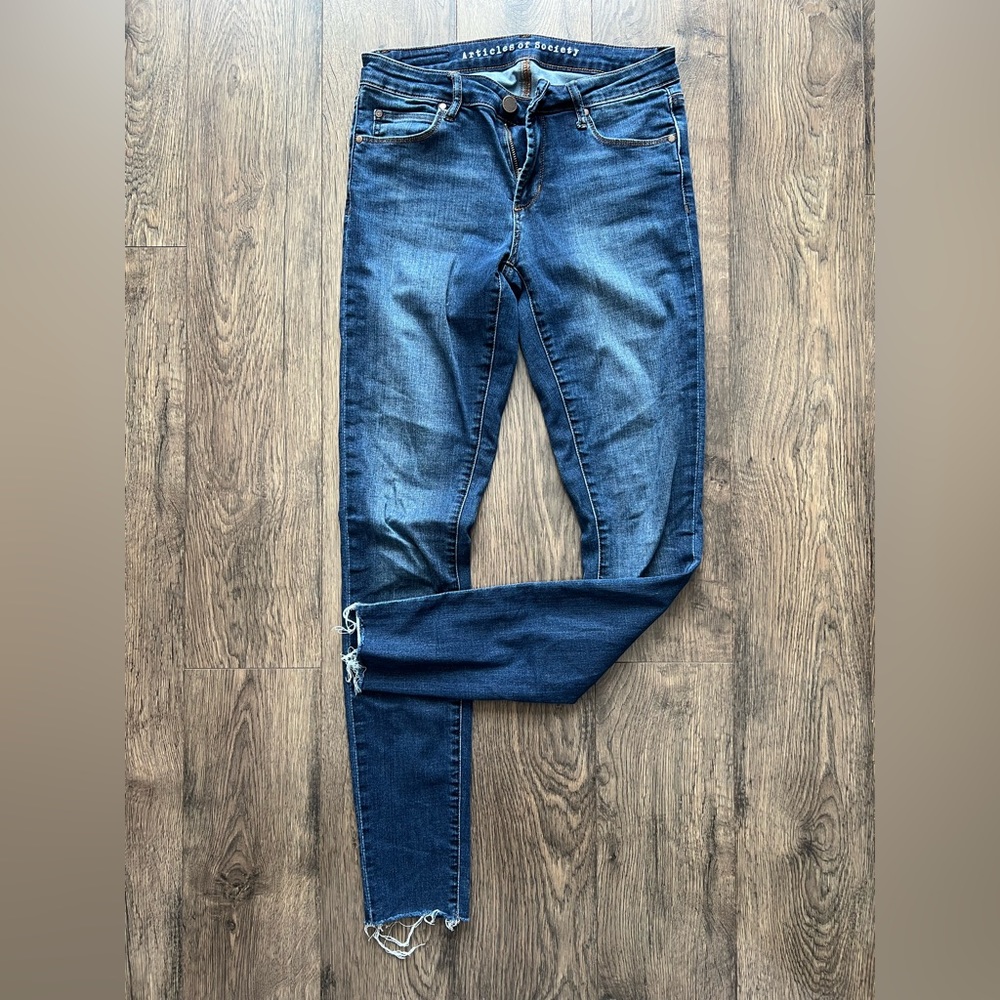 Articles Of Society Skinny Jeans with Distressed/Unfinished Bottoms - Size 27